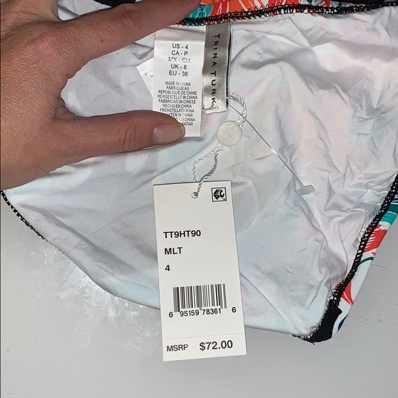 Bathing suite - Picture 5 of 9